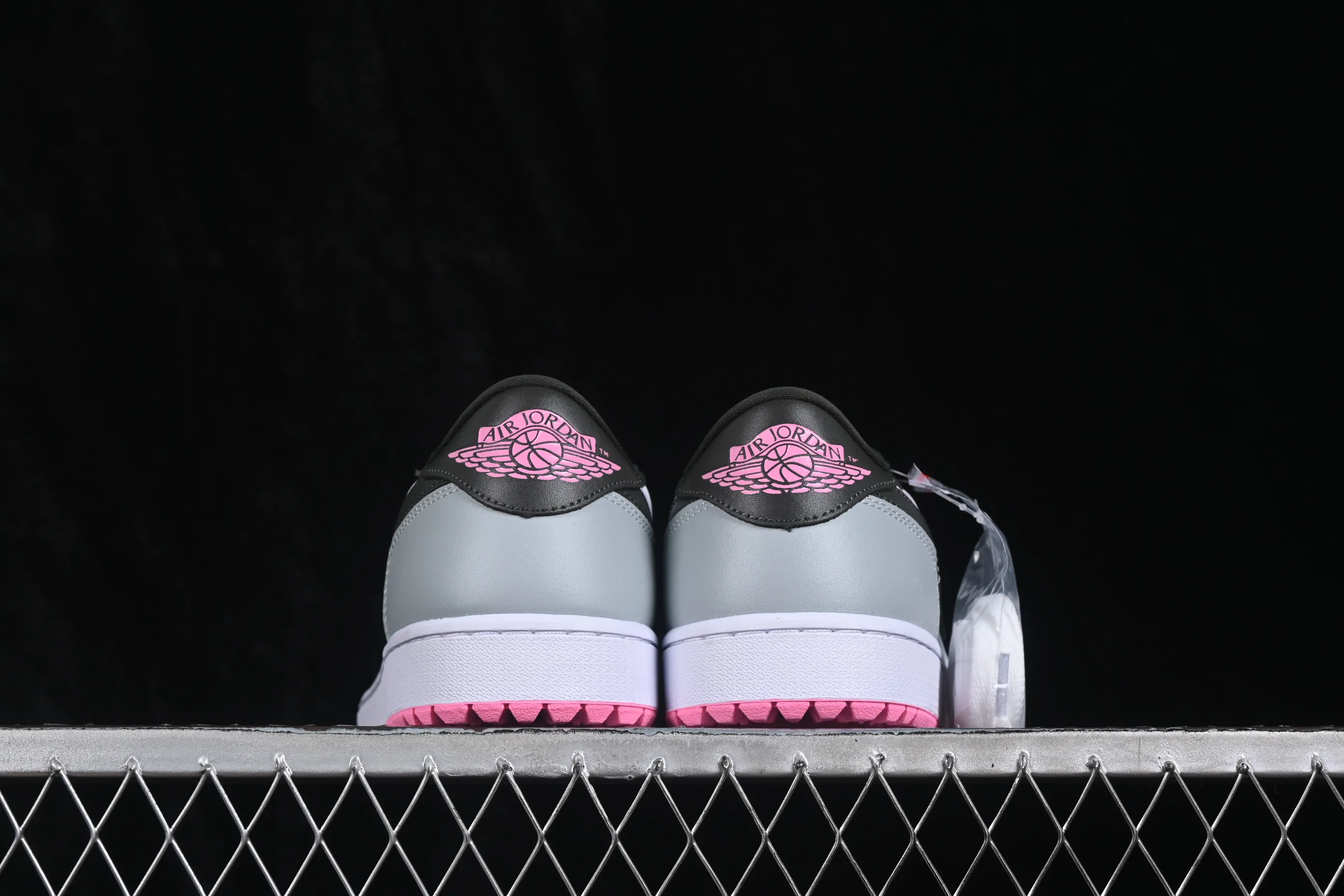 All Categories Air Jordan Jordan Series Basketball Shoes Air Jordan 1 Low Air Jordan 1 Low AJ1 Joe 1 Black Gray Pink Low-top Retro Culture Basketball Shoes DD9315-119
